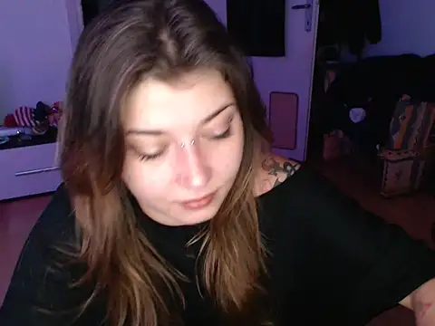 Snapshot of AlienforTwenty chatting on 12.14.25 AlienforTwenty online show from 12.14.25