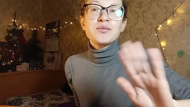 Snapshot of Alice_newhome chatting on 12.22.25 Alice newhome online show from 12.22.25