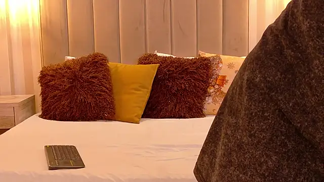 danielamilles online show from 01.15.26