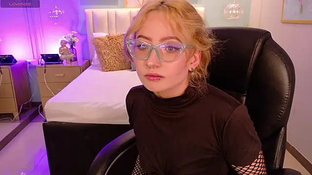 danielamilles online show from 03.08.26