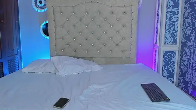 Beele and Evie online show from 03.17.26