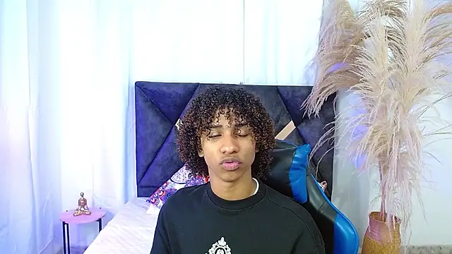 angelll18  online show from 01.08.26