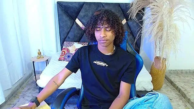 angelll18  online show from 02.23.26