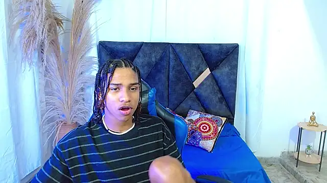 Snapshot of angelll18_ chatting on 06.18.26 angelll18 online show from 06.18.26
