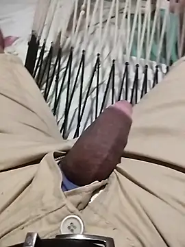 Snapshot of thsexo chatting on 12.16.25 thsexo online show from 12.16.25