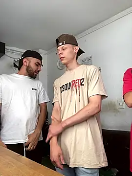 Snapshot of jamess_0 chatting on 01.14.26 jamess 0 online show from 01.14.26