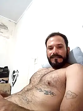 Snapshot of Dionaatanm chatting on 12.13.25 Dionaatanm online show from 12.13.25