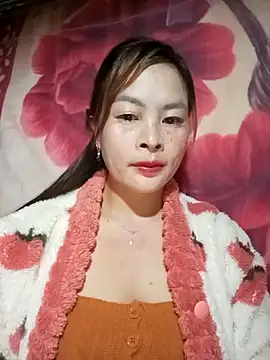 Snapshot of Mayly-s chatting on 12.14.25 Mayly-s online show from 12.14.25