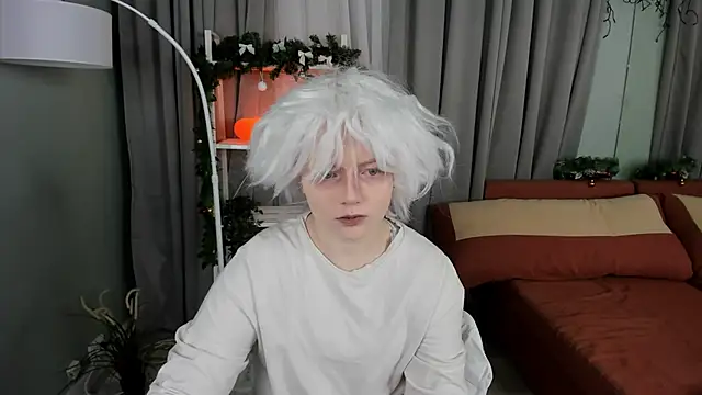 Snapshot of KellyKik chatting on 12.15.25 KellyKik online show from 12.15.25