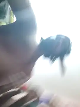 Snapshot of suhxil79 chatting on 03.11.26 suhxil79 online show from 03.11.26