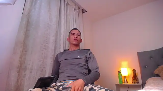 TOMBOYSEXX online show from 04.27.26