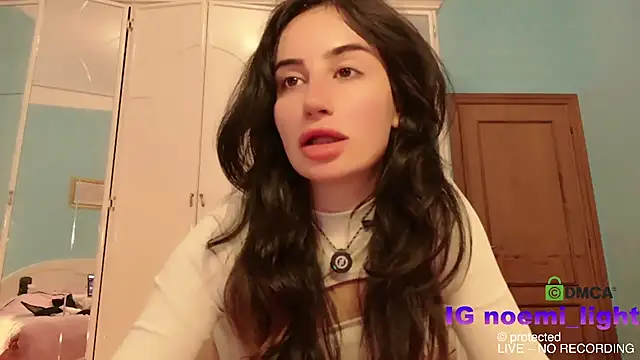 Snapshot of DeaAthena chatting on 02.23.26 DeaAthena online show from 02.23.26