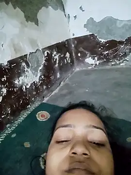 Snapshot of Kavya__Rani chatting on 12.14.25 Kavya Rani online show from 12.14.25