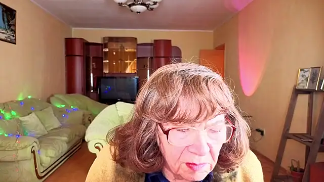 Betty Bricks online show from 12.22.25