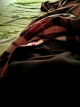 Snapshot of kalnsuhn chatting on 02.19.26 kalnsuhn online show from 02.19.26