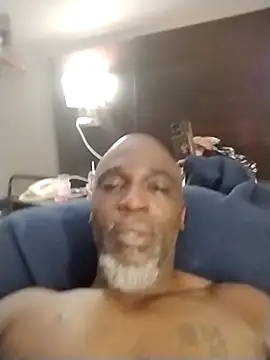 Snapshot of MRSTROKEIT7878 chatting on 12.13.25 MRSTROKEIT7878 online show from 12.13.25