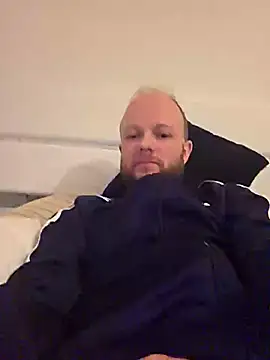 Snapshot of SoftishInflow chatting on 12.14.25 SoftishInflow online show from 12.14.25