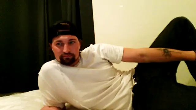 Snapshot of In_tandem chatting on 03.12.26 In tandem online show from 03.12.26