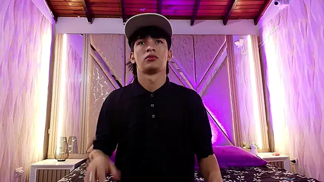 Skinny boyx online show from 12.15.25