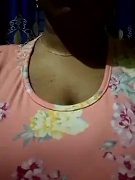 Snapshot of Queen-Tisha-Moni chatting on 12.20.25 Queen-Tisha-Moni online show from 12.20.25