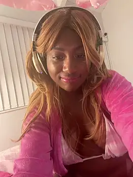 Snapshot of MissPastelAllure chatting on 12.14.25 MissPastelAllure online show from 12.14.25