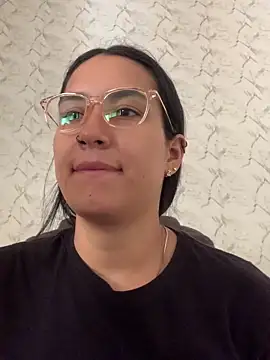 Snapshot of Val12777 chatting on 12.15.25 Val12777 online show from 12.15.25