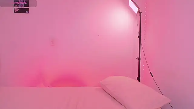 CharlottegrayX online show from 02.15.26