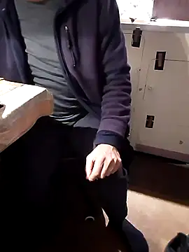 Snapshot of Quebec46 chatting on 01.12.26 Quebec46 online show from 01.12.26