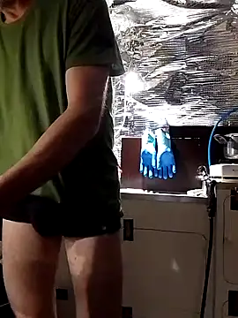 Snapshot of Quebec46 chatting on 03.25.26 Quebec46 online show from 03.25.26