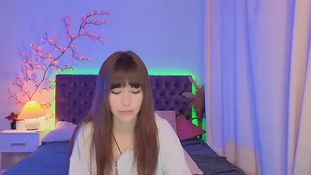 MilanaHotts online show from 06.11.26