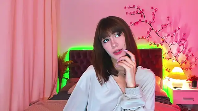 MilanaHotts online show from 07.24.26