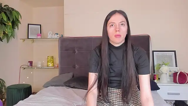 AdrianaCult online show from 02.25.26