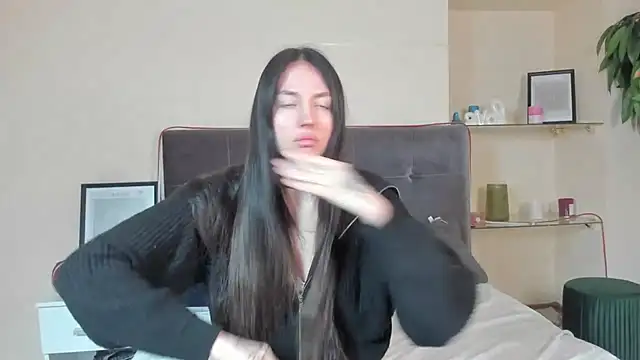 AdrianaCult online show from 03.05.26