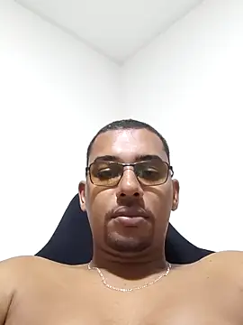 Reis001122 online show from 05.02.26