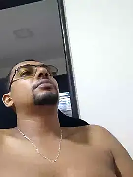Reis001122 online show from 05.11.26