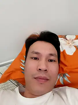 Snapshot of cheung1001 chatting on 12.15.25 cheung1001 online show from 12.15.25