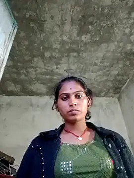 Snapshot of Rinki_malhotra chatting on 12.21.25 Rinki malhotra online show from 12.21.25