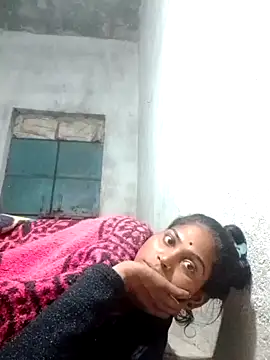 Snapshot of Rinki_malhotra chatting on 12.22.25 Rinki malhotra online show from 12.22.25