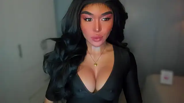 Snapshot of mxshemale_ladyboy chatting on 12.01.24 mxshemale ladyboy online show from 12.01.24