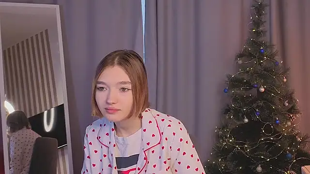 Leyla crsh online show from 12.17.25