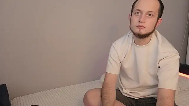 Snapshot of Pearl_couple chatting on 03.10.26 Pearl couple online show from 03.10.26