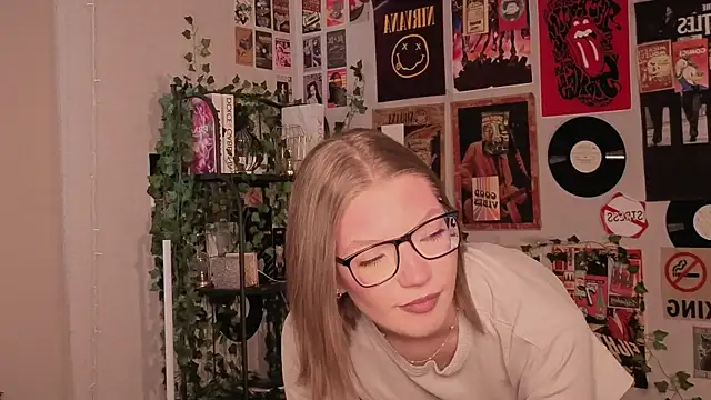 JeaneneWoltz online show from 01.10.26