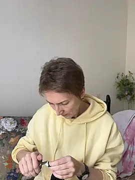 Snapshot of Sensual_Flower chatting on 03.05.26 Sensual Flower online show from 03.05.26