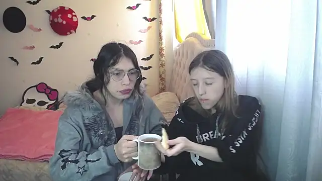 Briar y Blair online show from 03.17.26