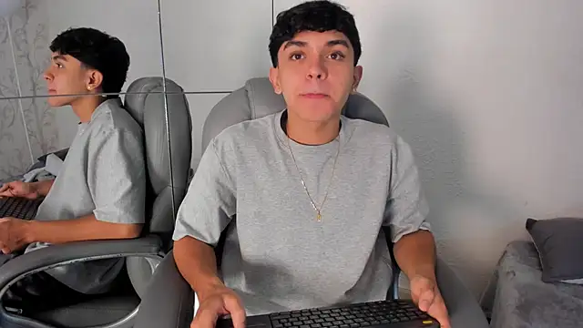  TaylorBlack online show from 04.23.26