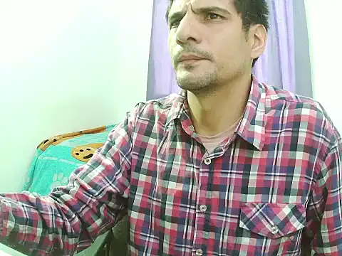 Snapshot of Adam_Arango chatting on 12.17.25 Adam Arango online show from 12.17.25