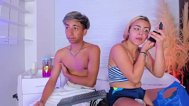 Snapshot of kimberlyAndOstin chatting on 12.16.25 kimberlyAndOstin online show from 12.16.25