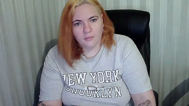 LissaLeon online show from 12.16.25