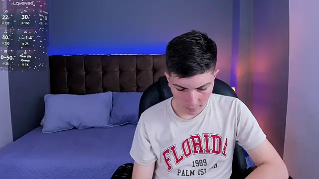 Snapshot of Teddy_18 chatting on 12.16.25 Teddy 18 online show from 12.16.25