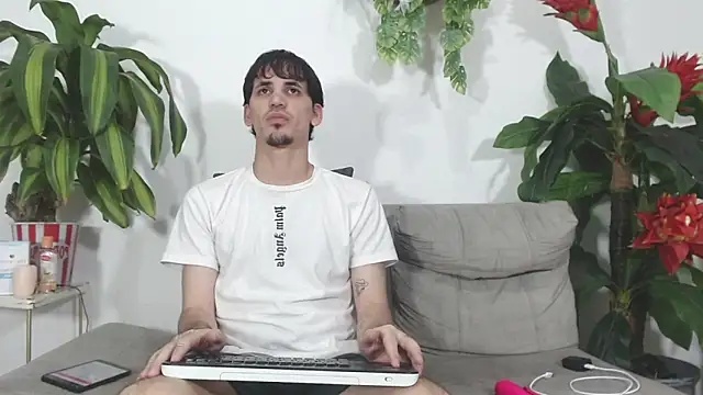 Snapshot of boy_Dirty_X chatting on 05.22.26 boy Dirty X online show from 05.22.26